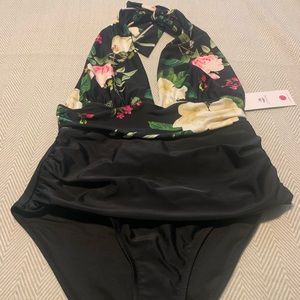 Cupshe one piece bathing suit. NWT sized 14